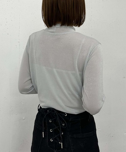 archives(アルシーヴ)の「ハイネックラメシアーTOPS(Tシャツ/カットソー・レディース・グレー/ブラック/グレイッシュベージュ/グリーン・MEDIUM)」の7枚目の写真