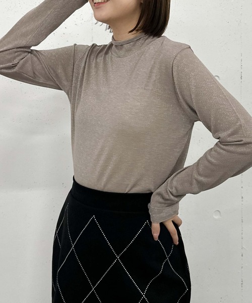 archives(アルシーヴ)の「ハイネックラメシアーTOPS(Tシャツ/カットソー・レディース・グレー/ブラック/グレイッシュベージュ/グリーン・MEDIUM)」の16枚目の写真