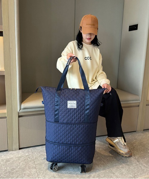 FREE STYLISTS(フリー スタイリスト)の「キルテキャスター付き ィングボストンバッグ 軽量 トラベルバッグ キャリーオン 3way(ショルダーバッグ・レディース・ネイビー/パープル/オフホワイト/ブルー/ブラック/ワイン/グレー・FREE)」の13枚目の写真