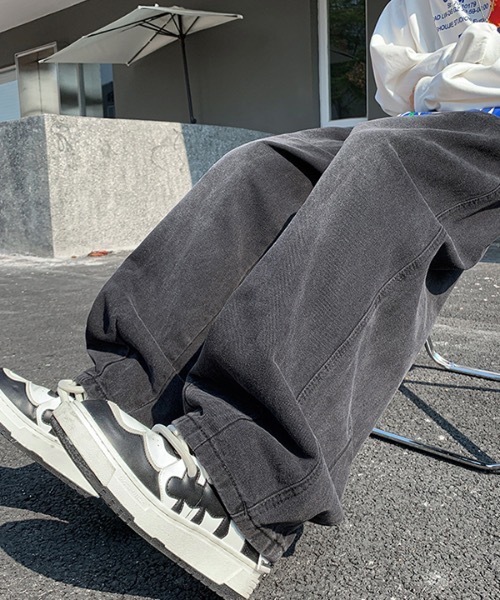 link lot(リンクロット)の「ルーズシルエットカーブデニムイージーパンツ(デニムパンツ・メンズ・ブラック/ブルー・M/L)」の1枚目の写真