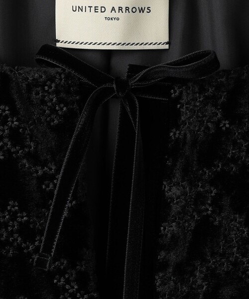 UNITED ARROWS（ユナイテッドアローズ）の「ベルベット エンブロイダリーフラワーリボン ジャケット（ノーカラージャケット・レディース・ブラック・36/38）」の12枚目の写真