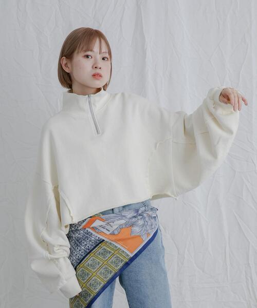 KBF（ケイビーエフ）の「ハーフZIPリメイクスウェット（スウェット・レディース・ブラウン/アイボリー/ライトブルー・ONE）」の2枚目の写真