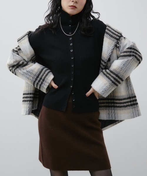 Aunt Marie's（アントマリーズ）の「2WAYハイネックリブニット（ニット/セーター・レディース・ブラック/アイボリー/ライトグレー/イエロー/ブラウン/レッド/グレイッシュベージュ・FREE）」の11枚目の写真