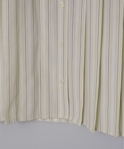 Olu.（オルドット）の「2wayストライプショルダースリットシャツ（シャツ/ブラウス・レディース・ベージュ/ライトブルー・FREE）」の7枚目の写真