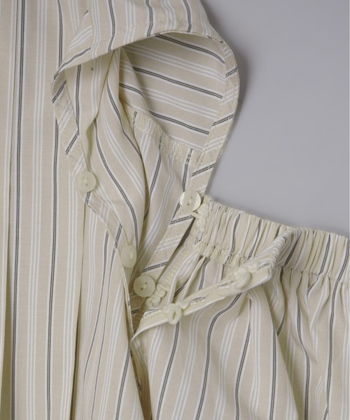 Olu.（オルドット）の「2wayストライプショルダースリットシャツ（シャツ/ブラウス・レディース・ベージュ/ライトブルー・FREE）」の10枚目の写真