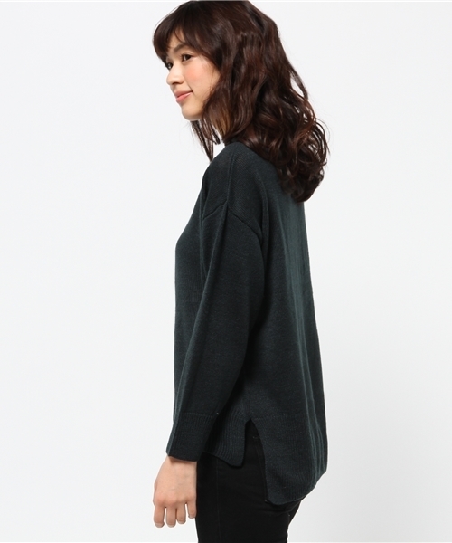 earth music&ecology（アースミュージックアンドエコロジー）の「ゆるＶニットプルオーバー（ニット/セーター・レディース・ネイビー/ワインレッド/モスグリーン/杢グレー・FREE）」の6枚目の写真