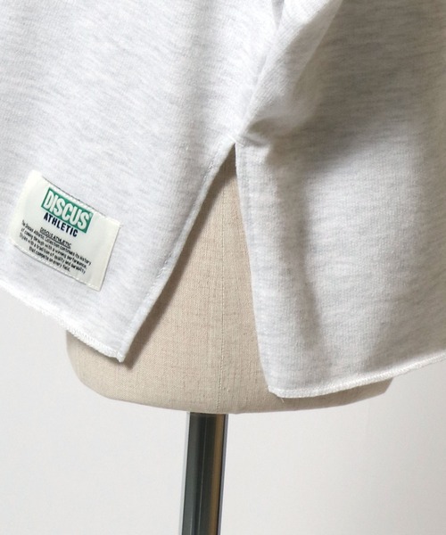 DISCUS ATHLETIC(ディスカス アスレチック)の「DISCUS ATHLETIC(ディスカスアスレチック)カレッジロゴプリント フレンチスリーブ ライトウェイトスウェットTシャツ レディース(スウェット・レディース・ブルー/スミクロ/ホワイト系その他・M)」の14枚目の写真