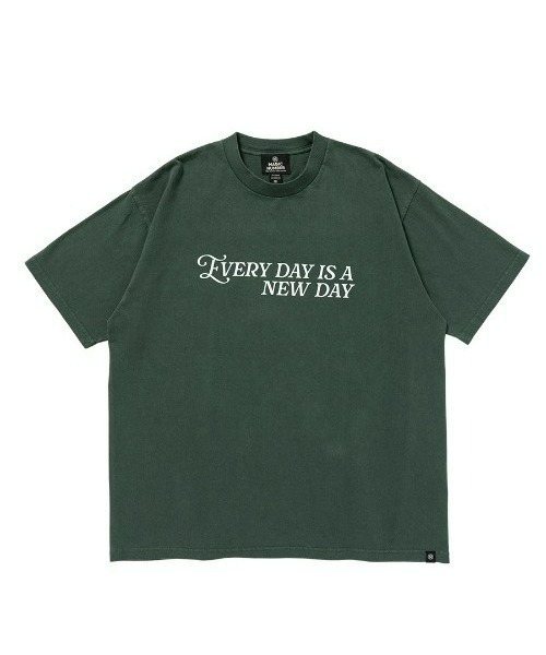 MAGIC NUMBER(マジック ナンバー)の「【MAGIC NUMBER】 EVERY DAY T-SHIRT エブリデイティーシャツ(Tシャツ/カットソー・メンズ・ブラック/イエロー/ネイビー/グリーン・MEDIUM/LARGE/X-LARGE)」の3枚目の写真