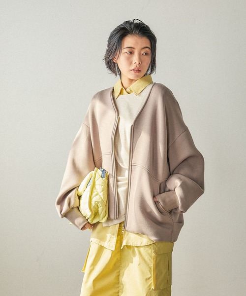 BAYFLOW（ベイフロー）の「[軽く柔らかな着心地]スポンディッシュジップブルゾン（ブルゾン・レディース・ネイビー/グレイッシュベージュ/モカ・SMALL/MEDIUM）」の9枚目の写真