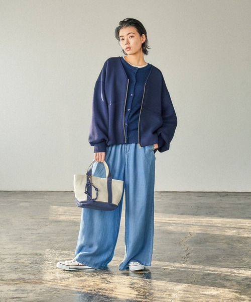 BAYFLOW（ベイフロー）の「[軽く柔らかな着心地]スポンディッシュジップブルゾン（ブルゾン・レディース・ネイビー/グレイッシュベージュ/モカ・SMALL/MEDIUM）」の16枚目の写真