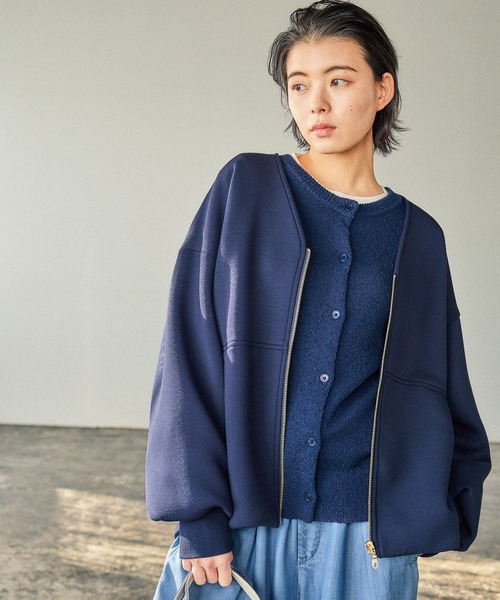 BAYFLOW（ベイフロー）の「[軽く柔らかな着心地]スポンディッシュジップブルゾン（ブルゾン・レディース・ネイビー/グレイッシュベージュ/モカ・SMALL/MEDIUM）」の17枚目の写真