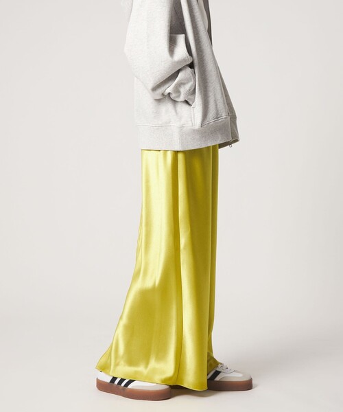 CITEN（シテン）の「＜CITEN＞エッセンシャルサテンスカート（スカート・レディース・ブラック/ベージュ/モカ/コバルトブルー/イエロー・FREE）」の5枚目の写真