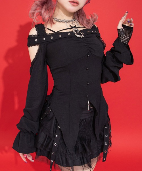 Diable baiser(ディアブルベーゼ)の「サブカルギャル肌魅せブラウス(Tシャツ/カットソー・レディース・ブラック・FREE)」の1枚目の写真