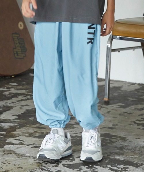 GENERATOR（ジェネレーター）の「GENERATOR/ジェネレーター ナイロン裾ゴムパンツ（その他パンツ・キッズ・パープル/グリーン/ライム/ブルー/ブラック/サックスブルー・XL/L/M）」の4枚目の写真