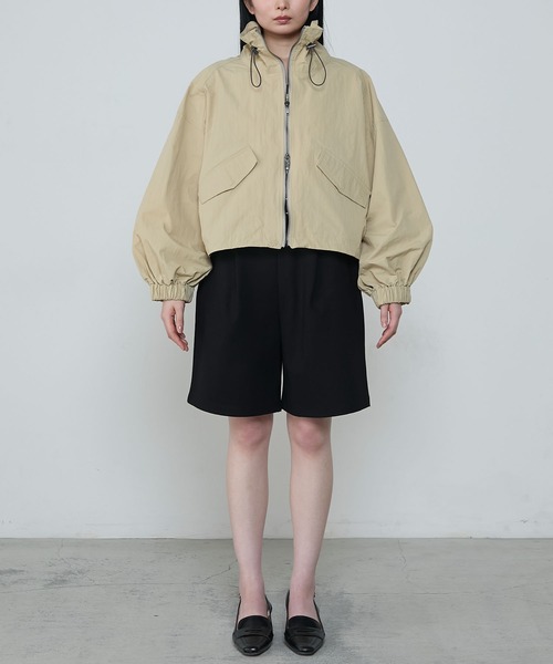 le ELMi（ルエルミ）の「Nylon grosgrain water-repellent short blouson / ナイロン ダブルジップ 撥水加工ショートブルゾン【セットアップ対応】（ブルゾン・レディース・ネイビー/ベージュ/ホワイト・FREE）」の6枚目の写真