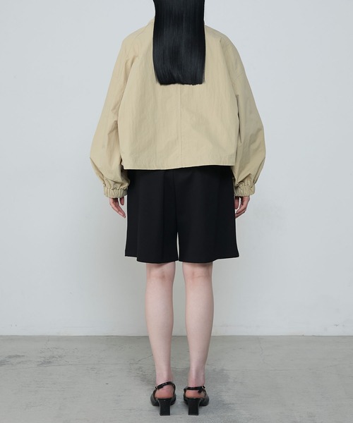le ELMi（ルエルミ）の「Nylon grosgrain water-repellent short blouson / ナイロン ダブルジップ 撥水加工ショートブルゾン【セットアップ対応】（ブルゾン・レディース・ネイビー/ベージュ/ホワイト・FREE）」の9枚目の写真