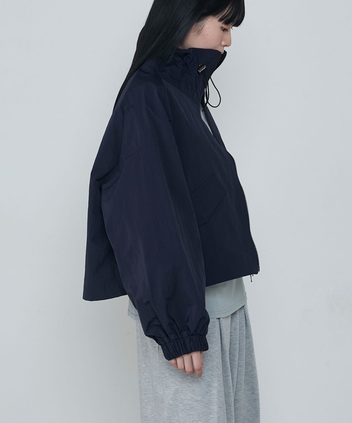 le ELMi（ルエルミ）の「Nylon grosgrain water-repellent short blouson / ナイロン ダブルジップ 撥水加工ショートブルゾン【セットアップ対応】（ブルゾン・レディース・ネイビー/ベージュ/ホワイト・FREE）」の17枚目の写真
