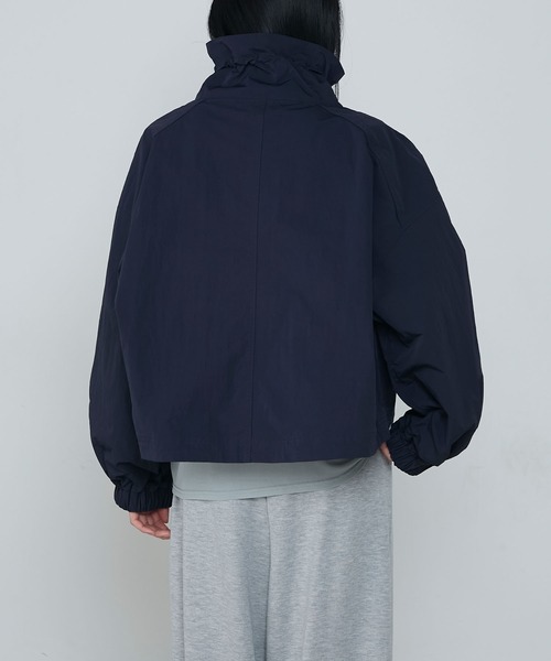 le ELMi（ルエルミ）の「Nylon grosgrain water-repellent short blouson / ナイロン ダブルジップ 撥水加工ショートブルゾン【セットアップ対応】（ブルゾン・レディース・ネイビー/ベージュ/ホワイト・FREE）」の18枚目の写真