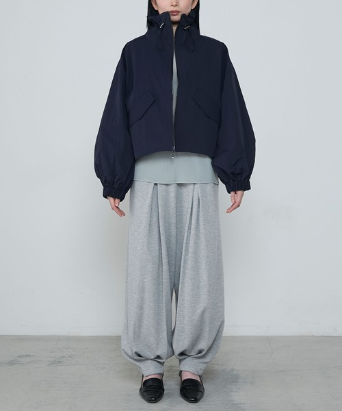 le ELMi（ルエルミ）の「Nylon grosgrain water-repellent short blouson / ナイロン ダブルジップ 撥水加工ショートブルゾン【セットアップ対応】（ブルゾン・レディース・ネイビー/ベージュ/ホワイト・FREE）」の19枚目の写真