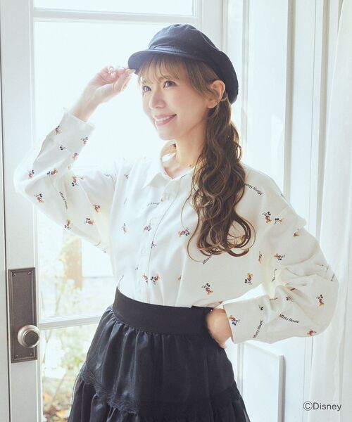 Disney(ディズニー)の「ミッキー / 総柄シャツ(シャツ/ブラウス・レディース・オフホワイト・FREE)」の2枚目の写真