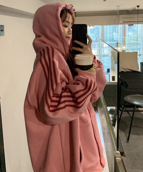 MEMECLE(メメクル)の「【 MEMECLE / メメクル 】オーバーサイズ サイドラインジップアップパーカー(パーカー・レディース・アイボリー/ブルー/ピンク/チャコール・FREE)」の5枚目の写真