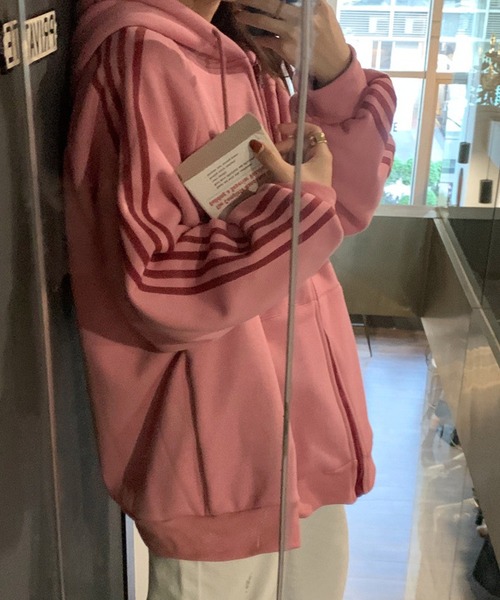 MEMECLE(メメクル)の「【 MEMECLE / メメクル 】オーバーサイズ サイドラインジップアップパーカー(パーカー・レディース・アイボリー/ブルー/ピンク/チャコール・FREE)」の10枚目の写真