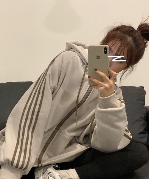 MEMECLE(メメクル)の「【 MEMECLE / メメクル 】オーバーサイズ サイドラインジップアップパーカー(パーカー・レディース・アイボリー/ブルー/ピンク/チャコール・FREE)」の17枚目の写真