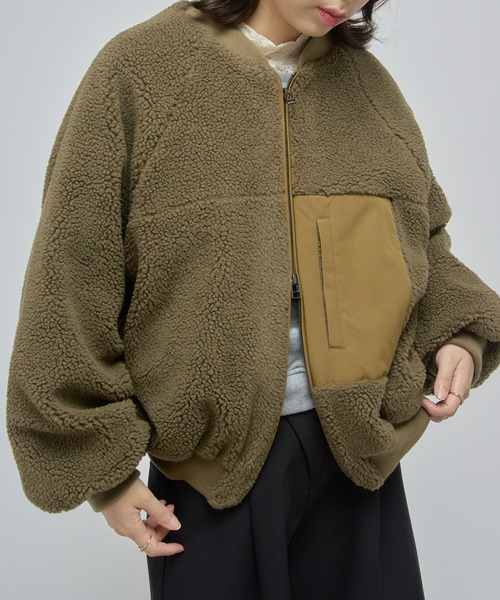 VACHEMENT(ヴァシュモン)の「【VACHEMENT】リサイクルシェルタフタ×ボア ボンバージャケット VL-07-203(ダウンジャケット/コート・レディース・ブラック/カーキ・FREE)」の10枚目の写真