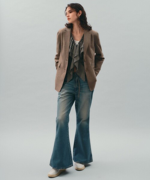 PUBLIC TOKYO（パブリックトウキョウ）の「【完売間近】REBELL BOTTOM JEAN（デニムパンツ・レディース・ライトブルー/ブルー・1/2）」の3枚目の写真