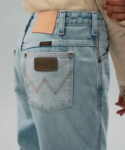 PUBLIC TOKYO（パブリックトウキョウ）の「【完売間近】REBELL BOTTOM JEAN（デニムパンツ・レディース・ライトブルー/ブルー・1/2）」の9枚目の写真