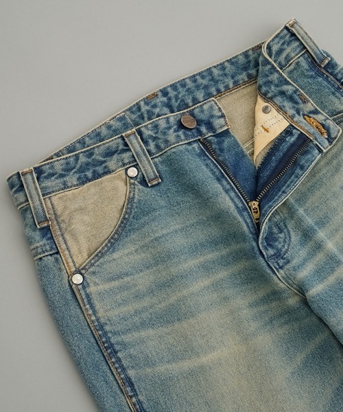 PUBLIC TOKYO（パブリックトウキョウ）の「【完売間近】REBELL BOTTOM JEAN（デニムパンツ・レディース・ライトブルー/ブルー・1/2）」の17枚目の写真