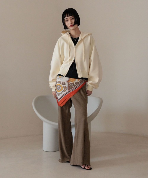 LOWRYS FARM（ローリーズファーム）の「スカーフ１１０＊１１０ 494427（バンダナ/スカーフ・レディース・ピンク/ブルー/オレンジ/ブルー系その他7・FREE）」の19枚目の写真