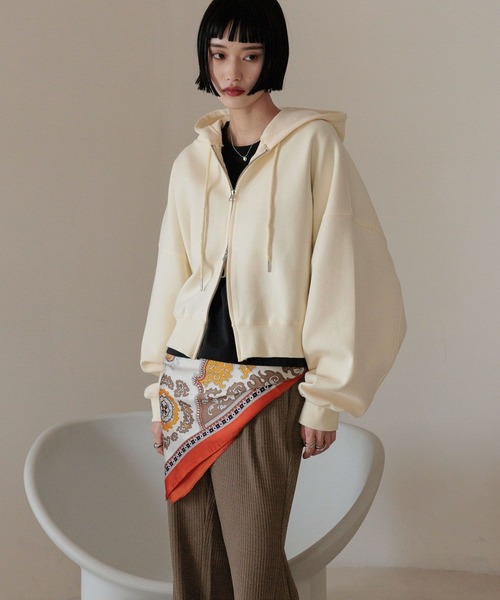 LOWRYS FARM（ローリーズファーム）の「スカーフ１１０＊１１０ 494427（バンダナ/スカーフ・レディース・ピンク/ブルー/オレンジ/ブルー系その他7・FREE）」の5枚目の写真