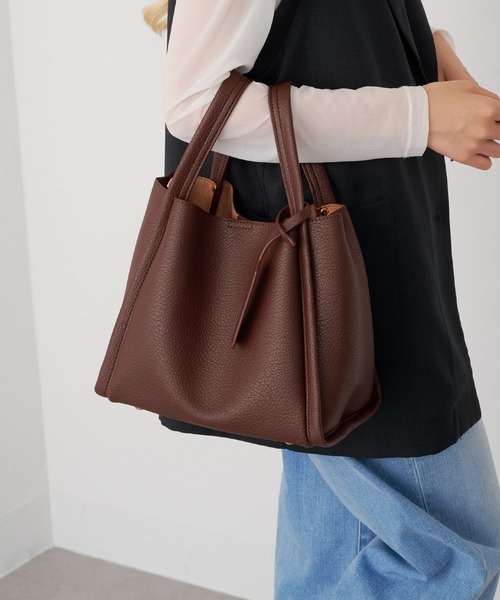 cache cache(カシュ カシュ)の「【cache cache】ミニショルダー付ソフトレザー 調ミニバッグ(ショルダーバッグ・レディース・キャメル/ライトグリーン/アイボリー/ブラック/ライトブルー/ネイビー/ダークグレー/ゴールド/ベージュ/オフホワイト/シルバー/ホワイト/ベージュ系その他2/ブラウン・FREE)」の7枚目の写真