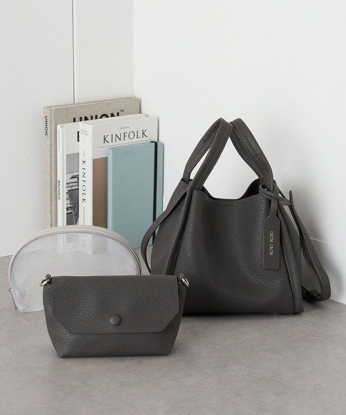 cache cache(カシュ カシュ)の「【cache cache】ミニショルダー付ソフトレザー 調ミニバッグ(ショルダーバッグ・レディース・キャメル/ライトグリーン/アイボリー/ブラック/ライトブルー/ネイビー/ダークグレー/ゴールド/ベージュ/オフホワイト/シルバー/ホワイト/ベージュ系その他2/ブラウン・FREE)」の6枚目の写真