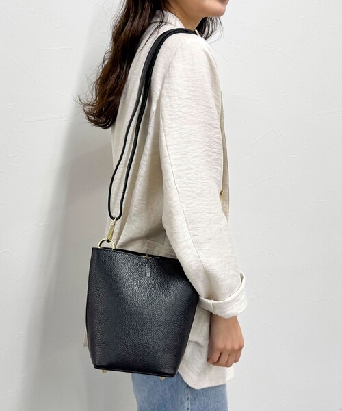 AULENTTI/オーレンティ】リングハンドルレザーバッグ (ポーチ付  