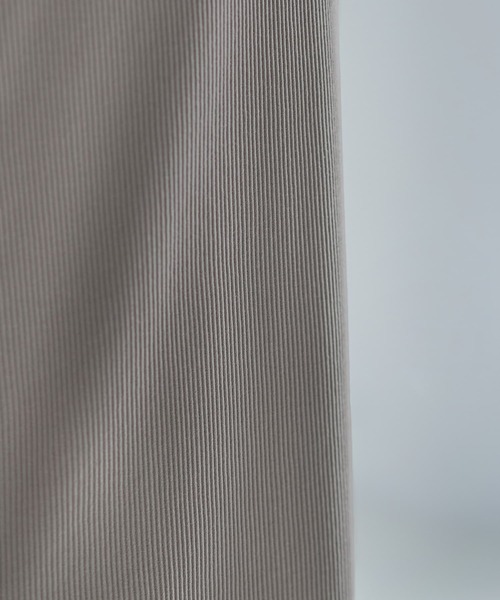 STYLE DELI(スタイルデリ)の「ハリ感に優れたリブ生地ナロースカート(スカート・レディース・グレー/ブラック・2/1)」の8枚目の写真