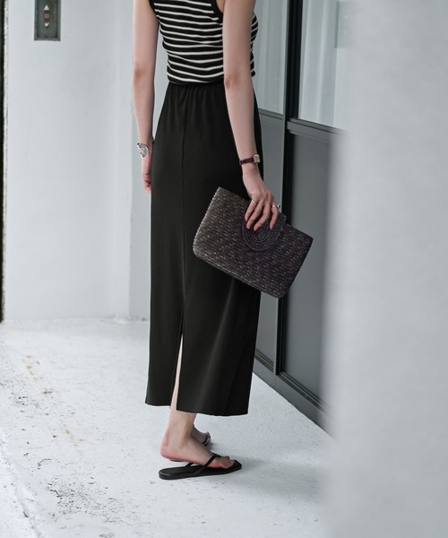 STYLE DELI(スタイルデリ)の「ハリ感に優れたリブ生地ナロースカート(スカート・レディース・グレー/ブラック・2/1)」の5枚目の写真