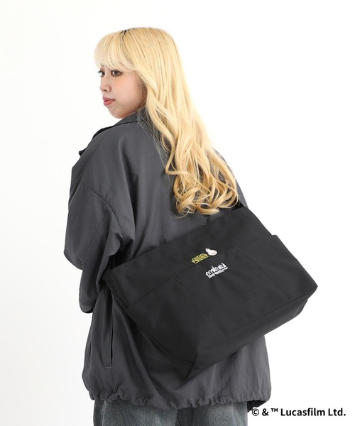 Manhattan Portage(マンハッタンポーテージ)の「CLEARVIEW SHOULDER BAG BACK POCKET THREE OPEN POCKET 2025/STAR WARS(ショルダーバッグ・メンズ・ブラック・MEDIUM)」の1枚目の写真