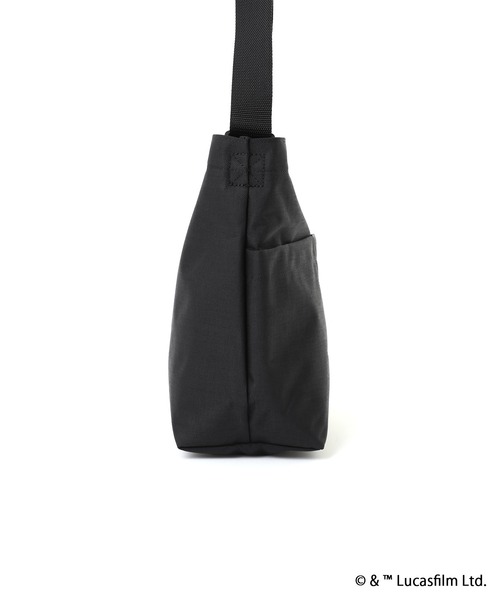 Manhattan Portage(マンハッタンポーテージ)の「CLEARVIEW SHOULDER BAG BACK POCKET THREE OPEN POCKET 2025/STAR WARS(ショルダーバッグ・メンズ・ブラック・MEDIUM)」の7枚目の写真