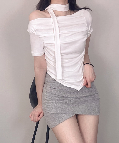 VIVID LADY（ビビッドレディー）の「ドレープ Ｔシャツ チョーカー付（Tシャツ/カットソー・レディース・アイボリー/ブラック/ベージュ・FREE）」の21枚目の写真