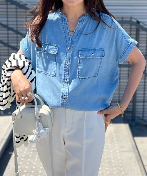 GOLD釦キーネックデニムシャツ Emma Taylor│STYLEDOOR スタイルドア