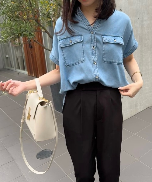 GOLD釦キーネックデニムシャツ Emma Taylor│STYLEDOOR スタイルドア