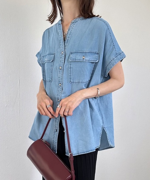 GOLD釦キーネックデニムシャツ Emma Taylor│STYLEDOOR スタイルドア