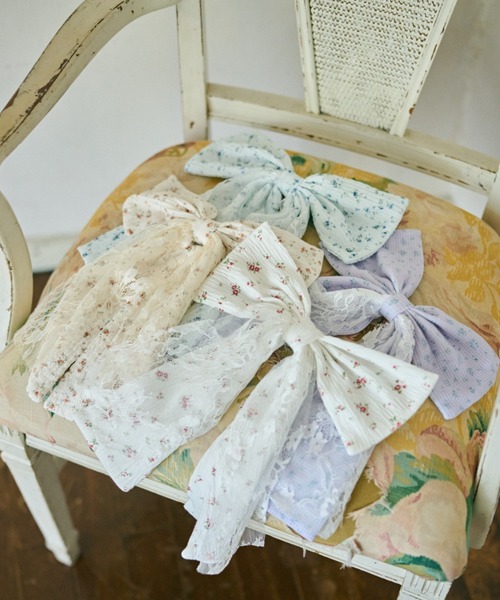 kutir（クティール）の「【クティールとレトロ】花柄レースリボンバレッタ（バレッタ/ヘアクリップ・レディース・ブルー/ホワイト系その他/ベージュ/パープル・FREE）」の5枚目の写真