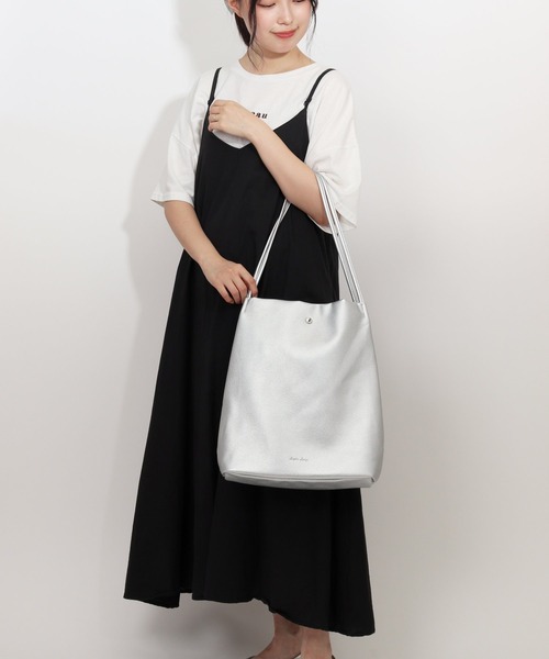Legato Largo(レガートラルゴ)の「Legato Largo エニー A4トート(トートバッグ・レディース・プラム・S)」の4枚目の写真