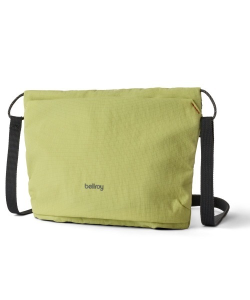 entre square(アントレスクエアー)の「Bellroy/ボディバッグ/ショルダーバッグ Lite Sacoche 3.5L KIWI(廃盤カラー)(ボディバッグ/ウエストポーチ・メンズ・ライトグリーン・ONESIZE)」の1枚目の写真