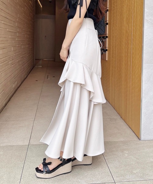 INGNI（イング）の「バックレースアップアシメスリットスカート／A（スカート・レディース・グレー/ブラック/ライトベージュ/ライトグリーン・FREE）」の7枚目の写真