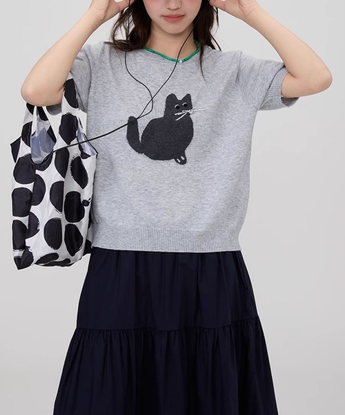 aimoha（アイモハ）の「黒猫モチーフニットソー　サマーニット　Tシャツ (SS)（Tシャツ/カットソー・レディース・ベージュ/ブルー/ライトグレー/ネイビー・FREE）」の7枚目の写真