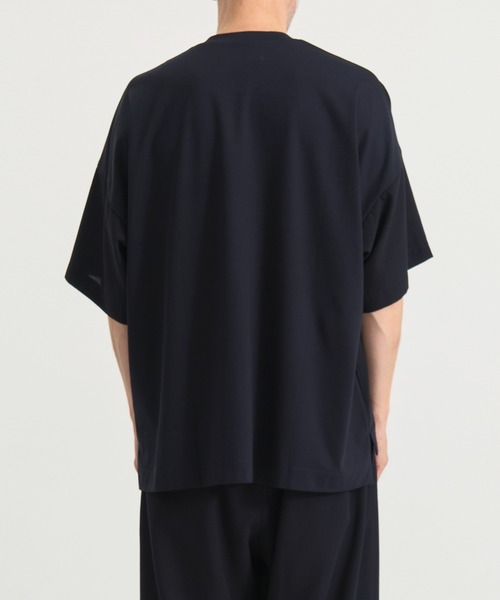 UJOH(ウジョー)の「【UJOH HOMME / ウジョーオム】別注Belt Pocket Cropped S/S TEE(Tシャツ/カットソー・メンズ・ブラック/ネイビー・4/5)」の10枚目の写真